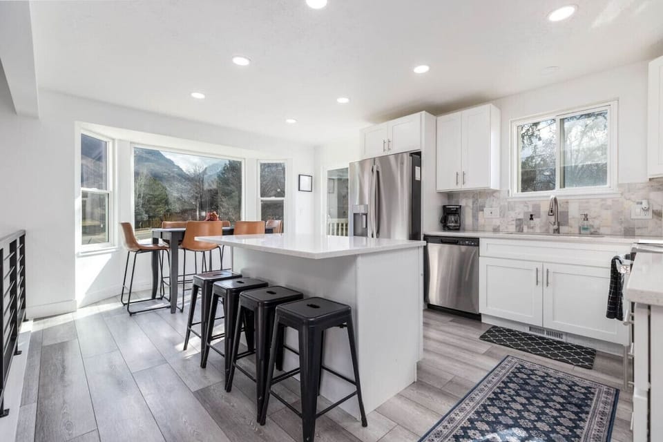 Kitchen and Countertop
