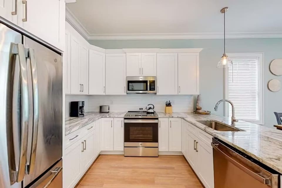 Large chefs kitchen
