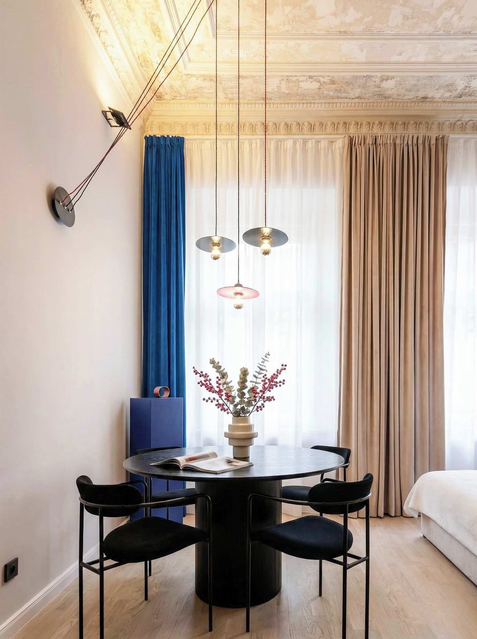 Sitting and dinning area