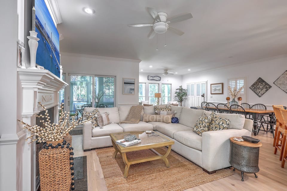 The open space floor plan for gathering creates a bright, social atmosphere.