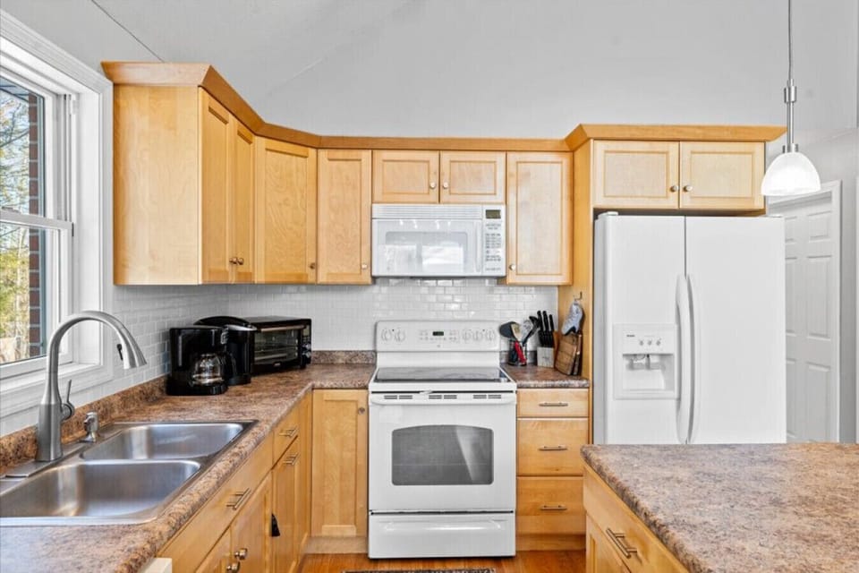 Fully equipped kitchen