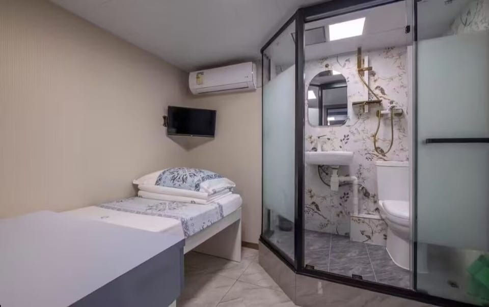 Classic Single Room | Free WiFi
