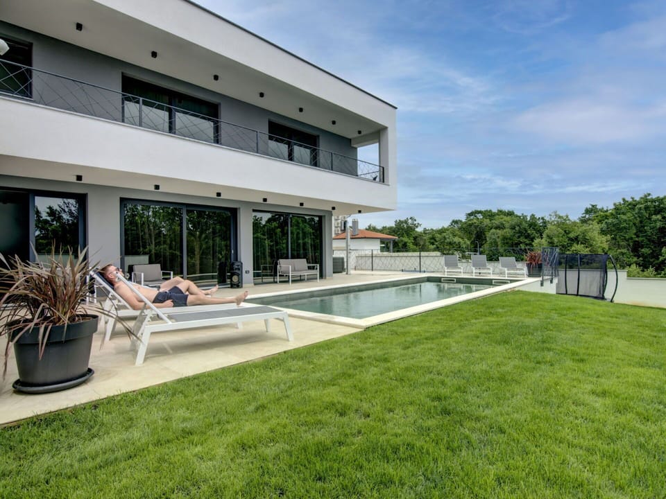 Hill, Highland, Hill Station, Rural Area, Estate, Forest, Plantation, Eco Hotel, Farmhouse, Valley