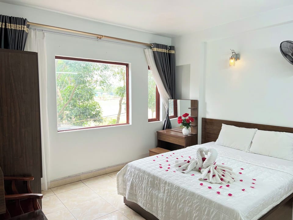 Premium bedding, down comforters, memory foam beds, desk