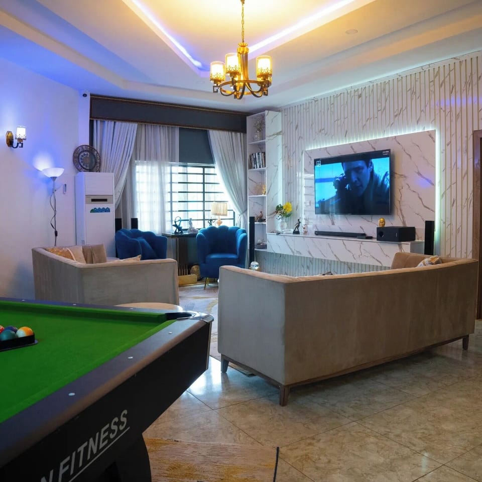Family Apartment, Balcony, City View | Living area