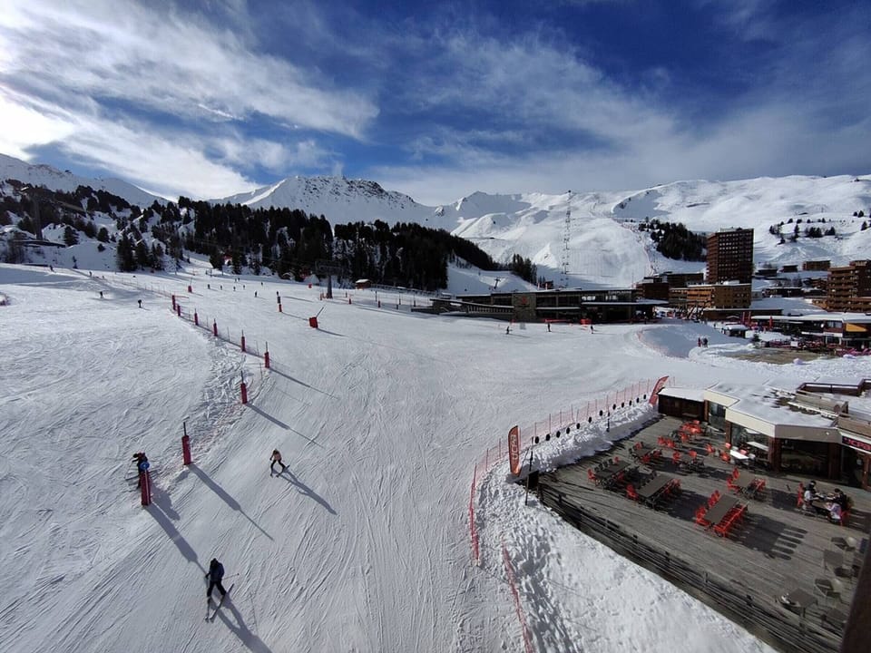 Snow and ski sports