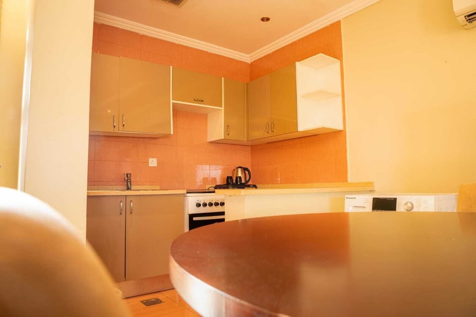 Suite, Kitchenette, Partial Sea View | Private kitchen | Mini-fridge, stovetop