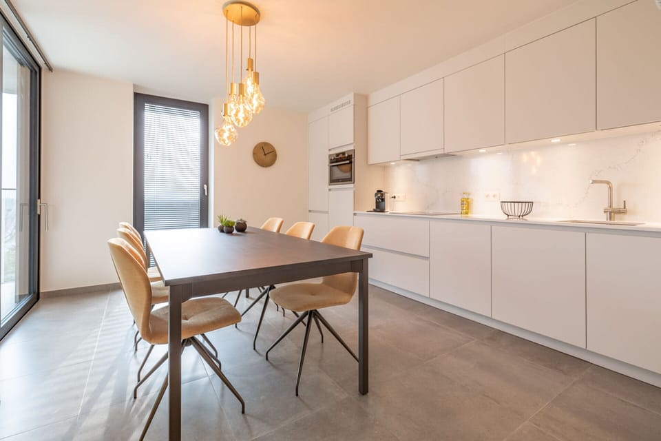 Apartment | Dining