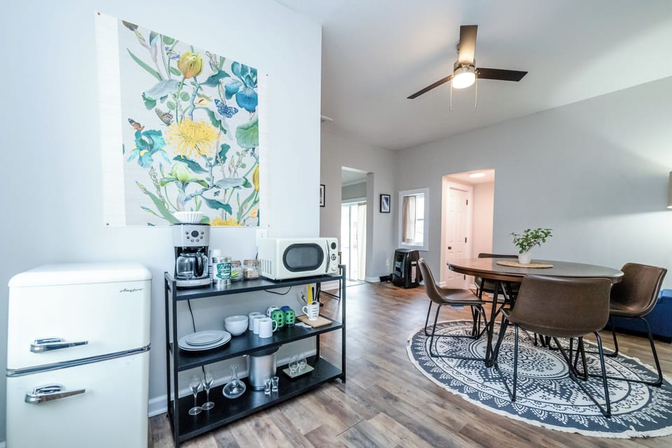 Mini Kitchen