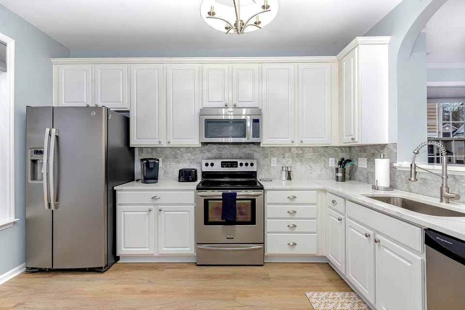 Large, open, well stocked. Ample cooking utensils and dishes.