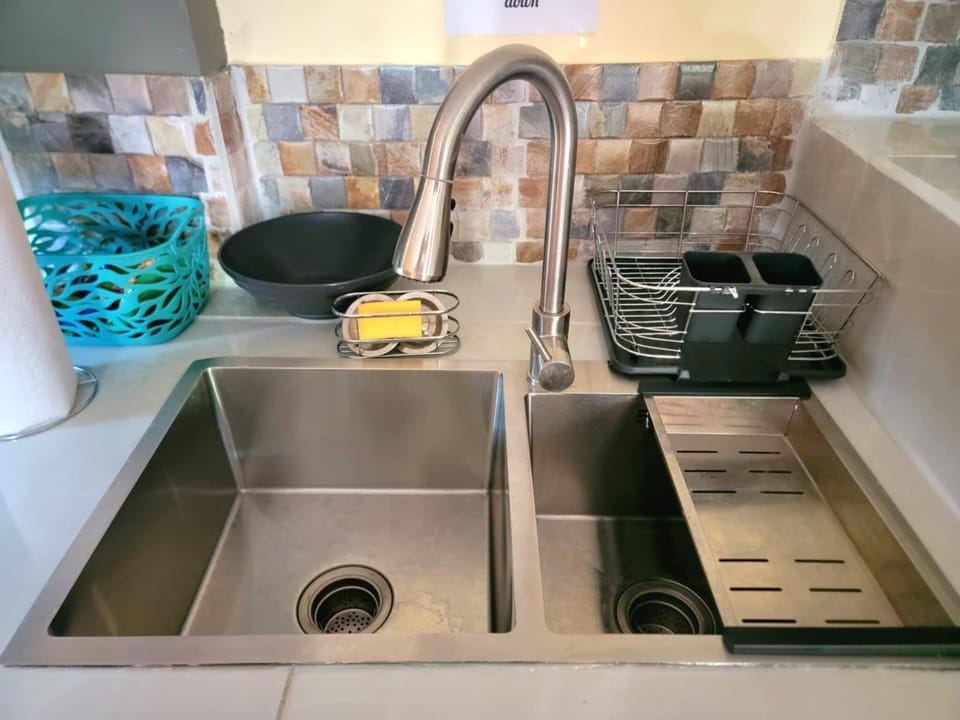 Kitchen sink