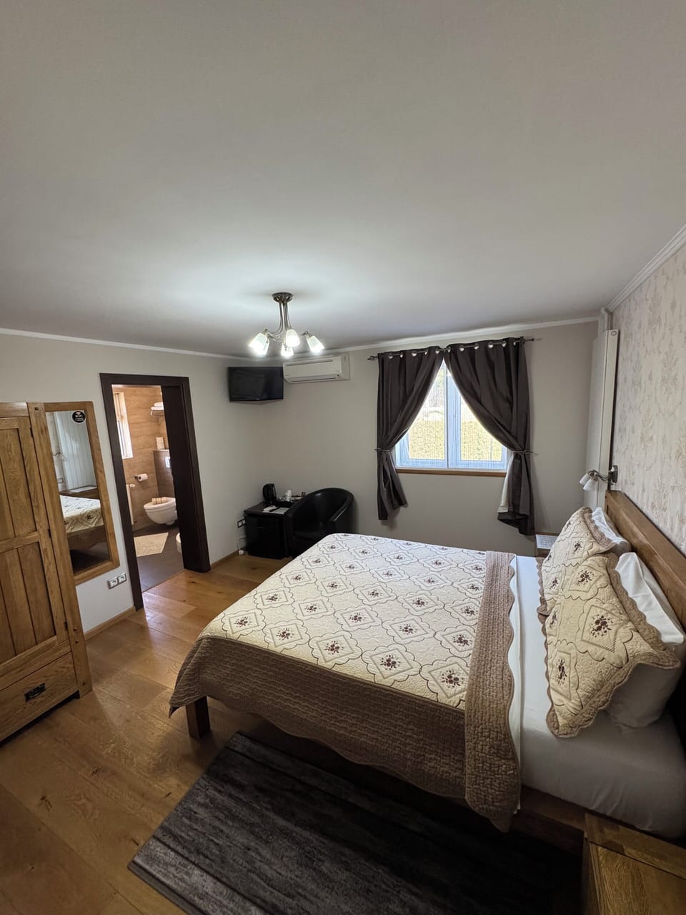 Comfort Double Room, Garden View | In-room safe, desk, blackout drapes, free WiFi