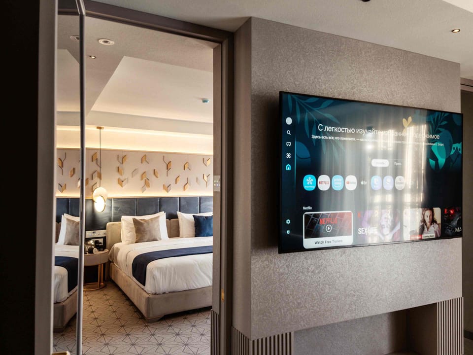 Premium Suite, 2 Bedrooms, City View | Egyptian cotton sheets, premium bedding, down comforters