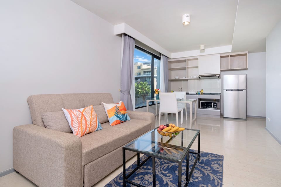 Design Condo, Balcony, Garden View | Living room