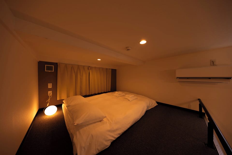 Double Room, Non Smoking | WiFi (free), bed sheets