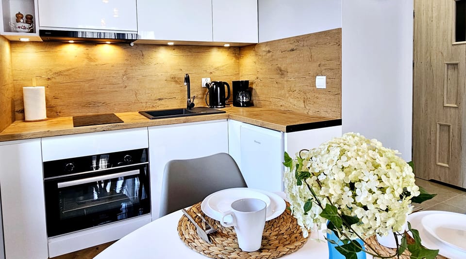 Comfort Apartment | Private kitchen | Fridge, oven, stovetop, coffee/tea maker