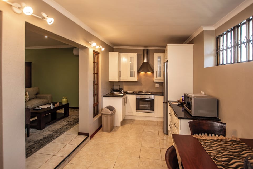 Family Suite | Private kitchen | Electric kettle