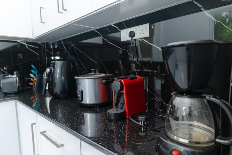 Comfort Apartment, Multiple Beds, Patio | Shared kitchen facilities
