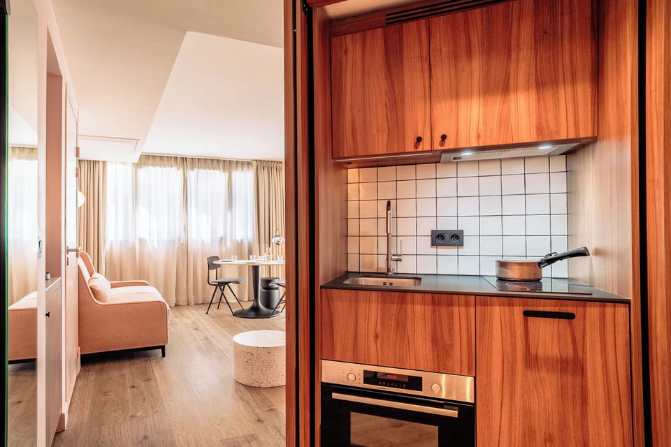 Family Apartment | Private kitchen | Espresso maker, coffee/tea maker, electric kettle