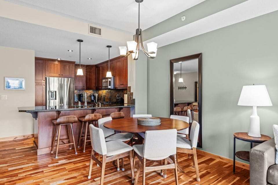Dining Area Seating for 6