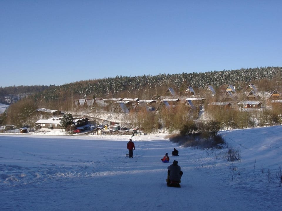 Immediate Surroundings [winter] (<1 km)