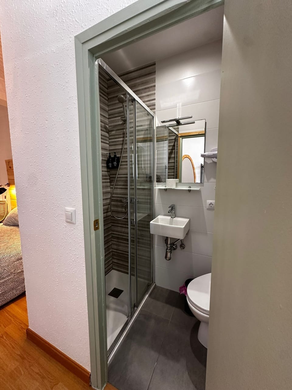 Double Room, City View | Bathroom | Hair dryer, towels, soap, shampoo