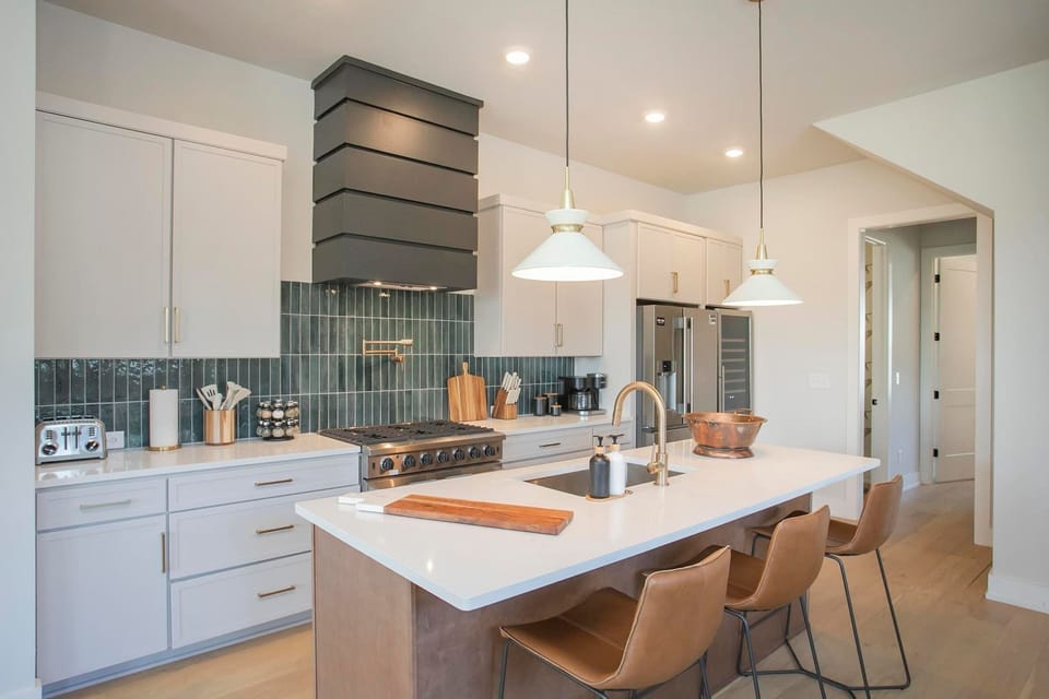 Prepare your favorite meals in the full kitchen 