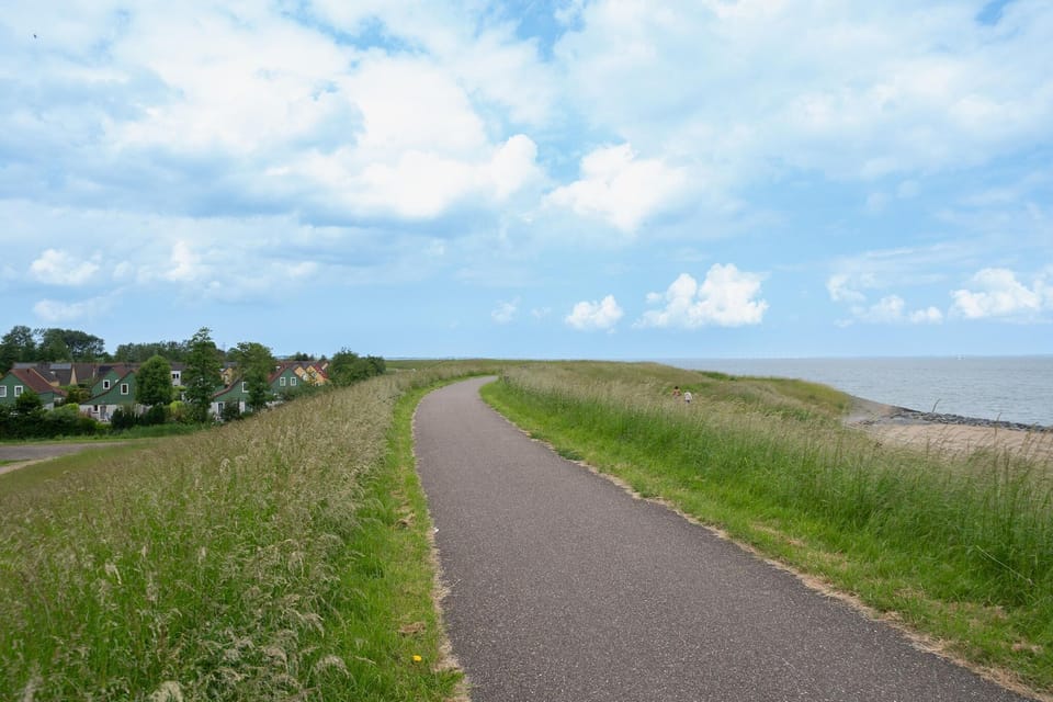 Surroundings [summer] (1-5 km)
