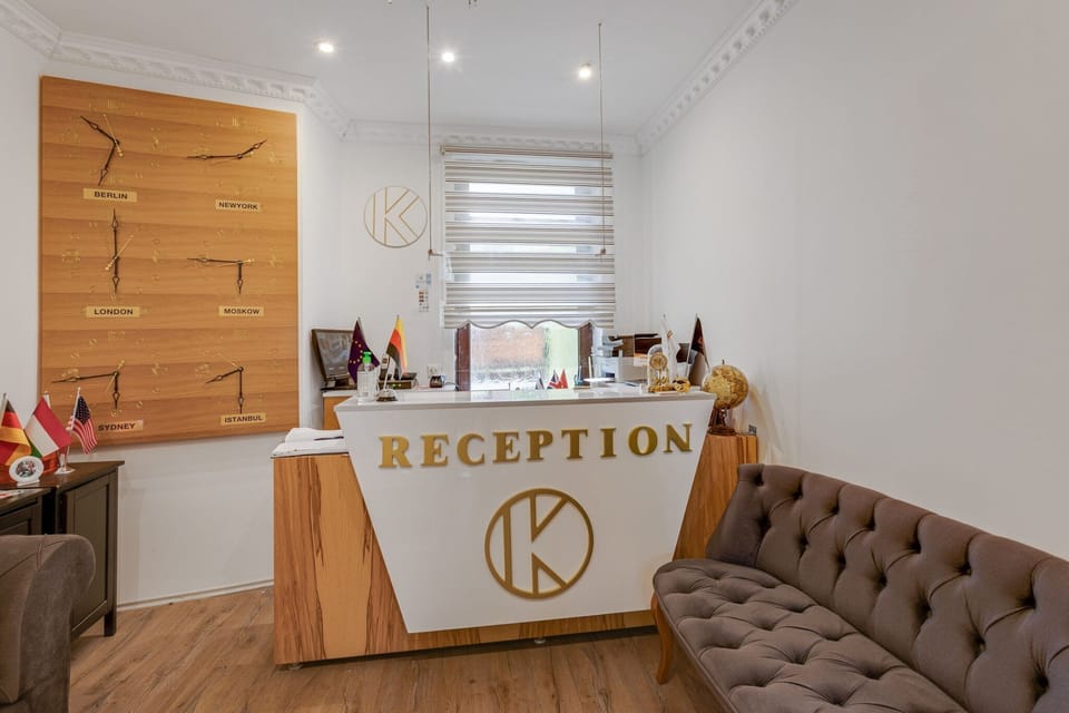 Entrance / Reception