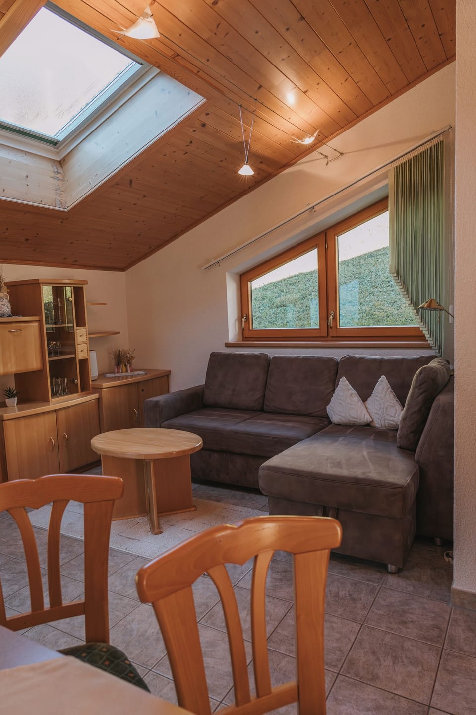 Classic Condo, Mountain View | Living area | 50-inch Smart TV with satellite channels, offices