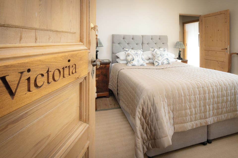 Comfort Double Room, Courtyard View | Free WiFi, bed sheets