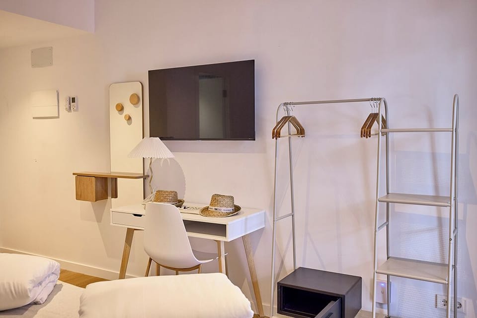 Economy Double or Twin Room | In-room safe, desk, laptop workspace, travel crib