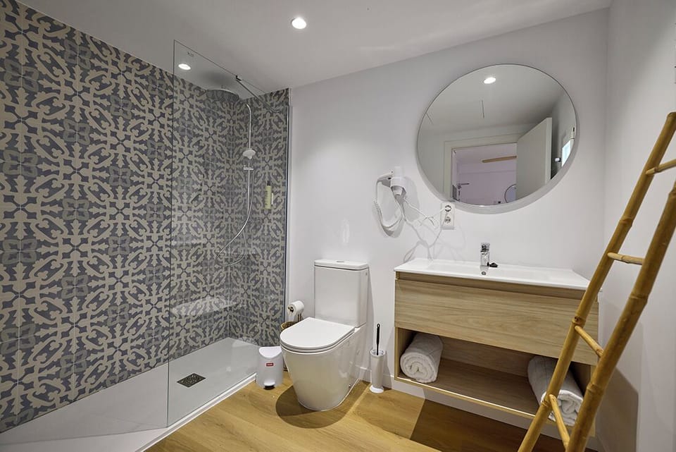 Standard Double or Twin Room | Bathroom | Shower, hair dryer, towels, soap