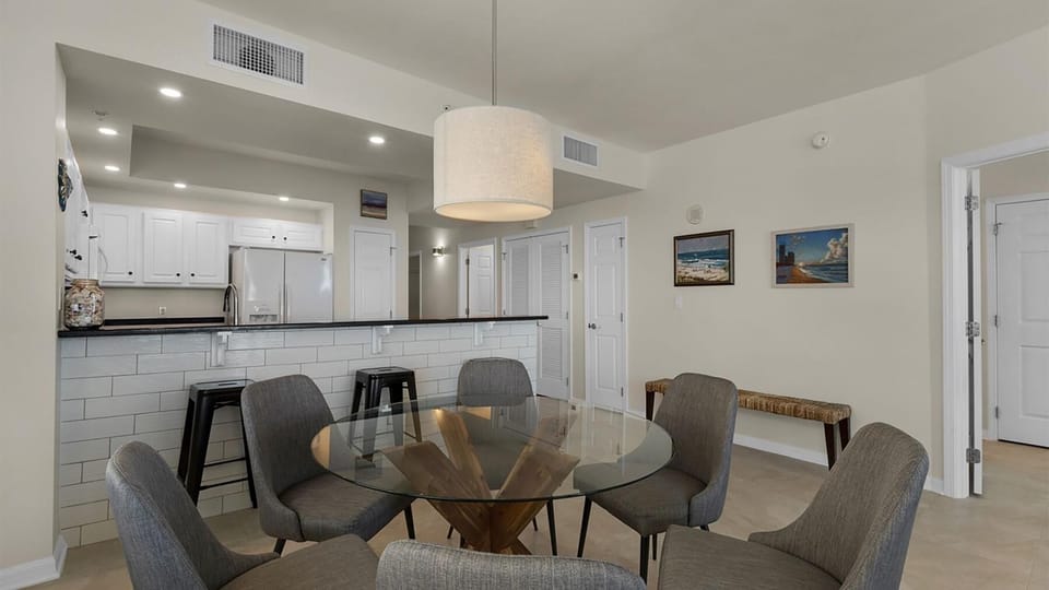 Condo, Multiple Beds (Summerwind Center 1204) | Dining