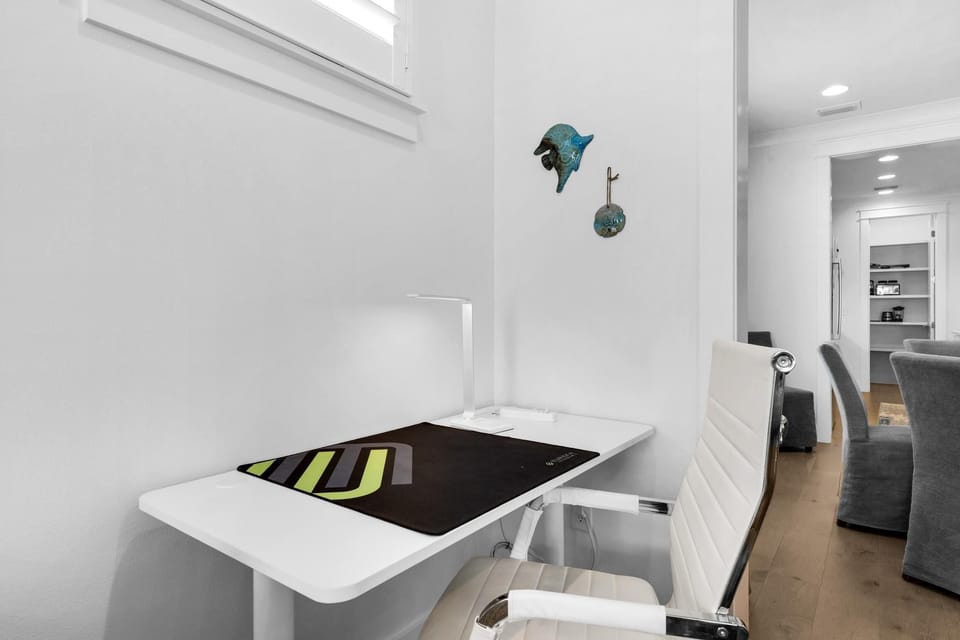 House, Multiple Beds (Sand Dollar Beach Cottage) | Interior