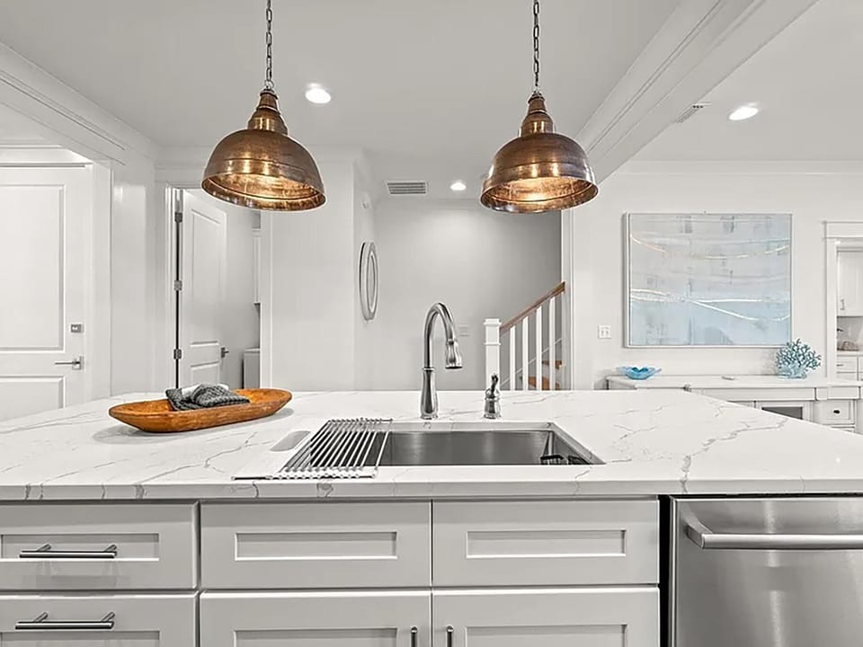 House, Multiple Beds (Sand Dollar Beach Cottage) | Private kitchen | Oven, toaster