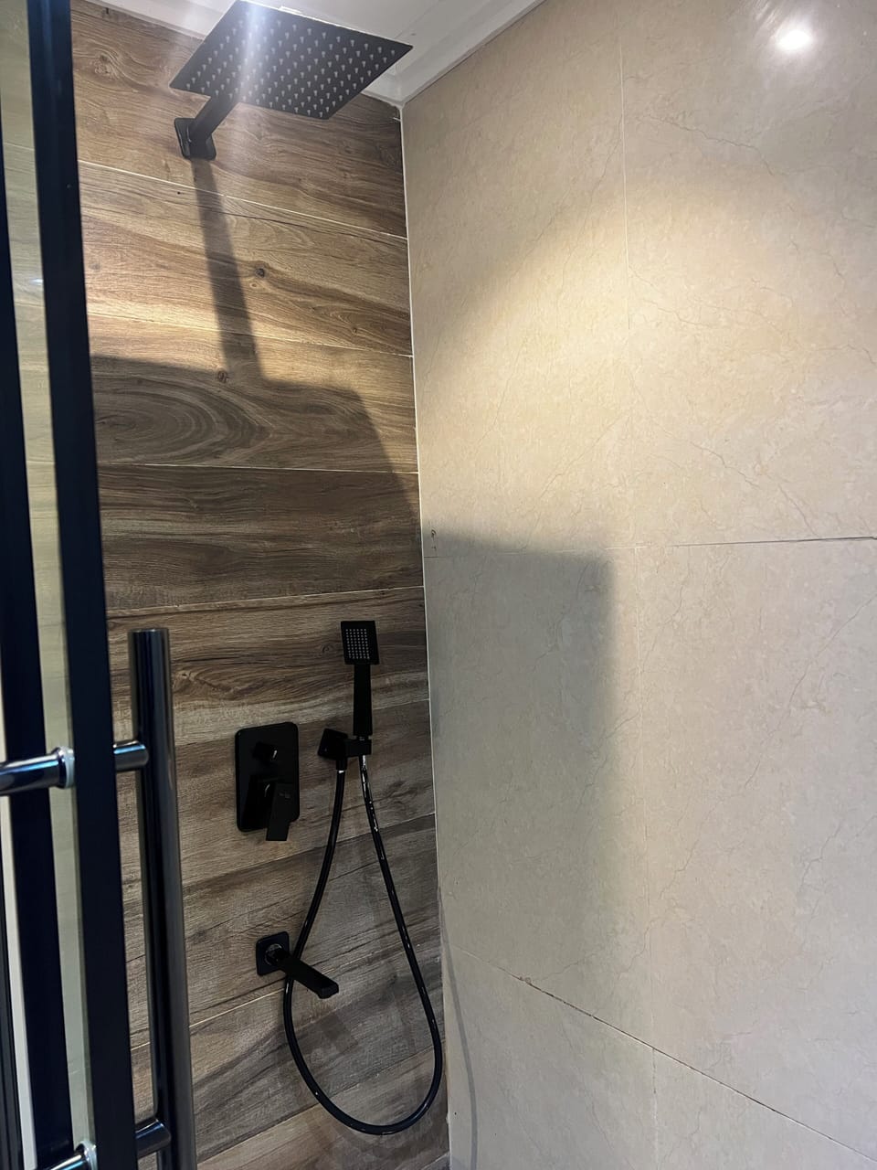 Basic Room | In-room safe, free WiFi