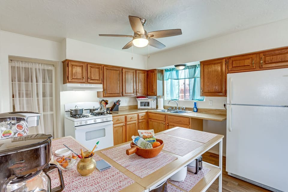 Full Kitchen for all short term and long term stays!