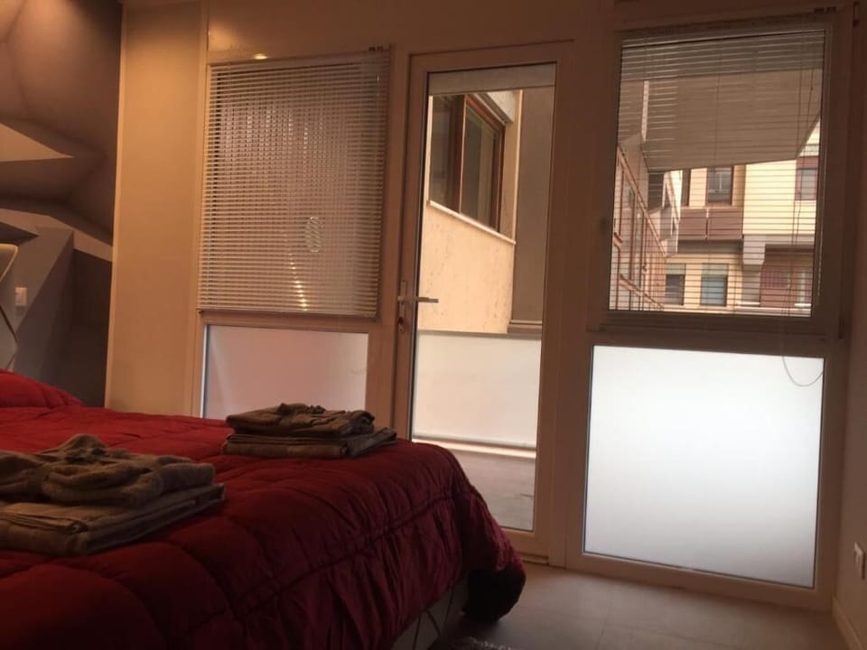 Deluxe Double Room | In-room safe, desk, blackout drapes, soundproofing