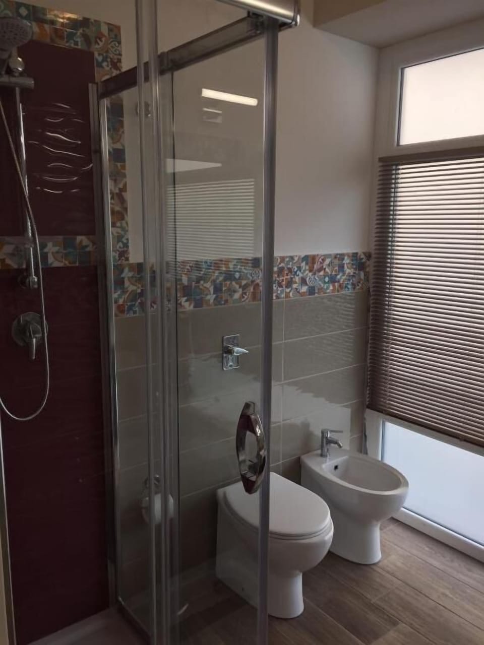 Deluxe Townhome, City View | Bathroom | Shower, hair dryer, bidet, towels