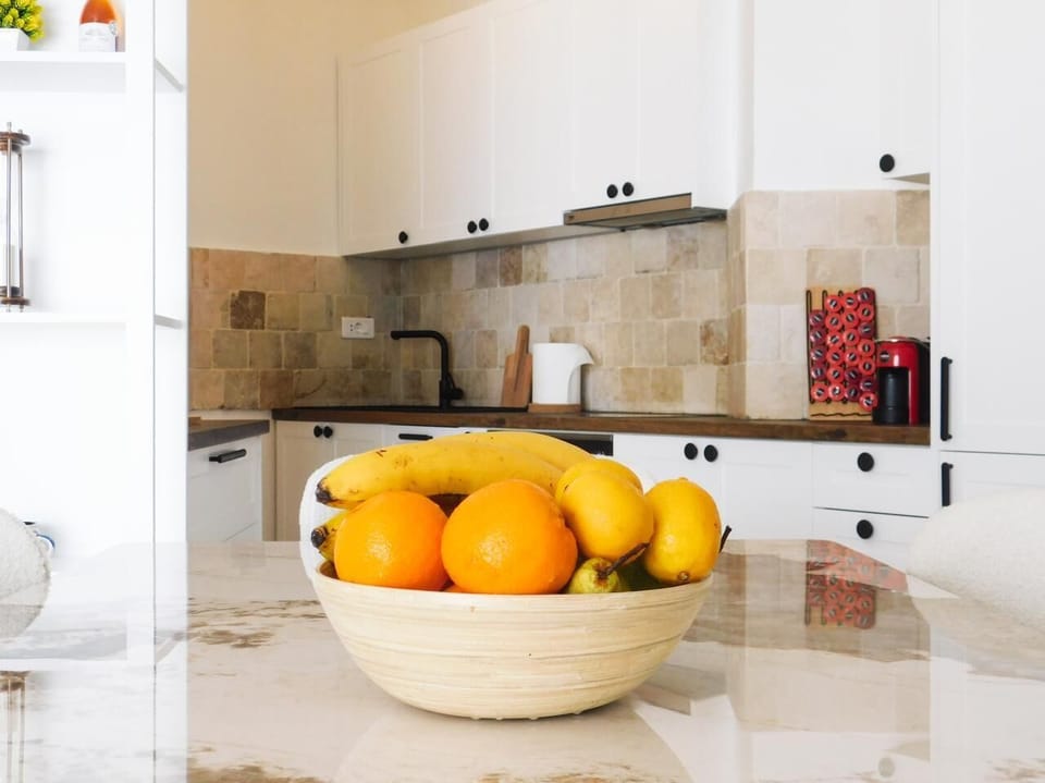 Comfort Villa, Patio, Sea View | Private kitchen