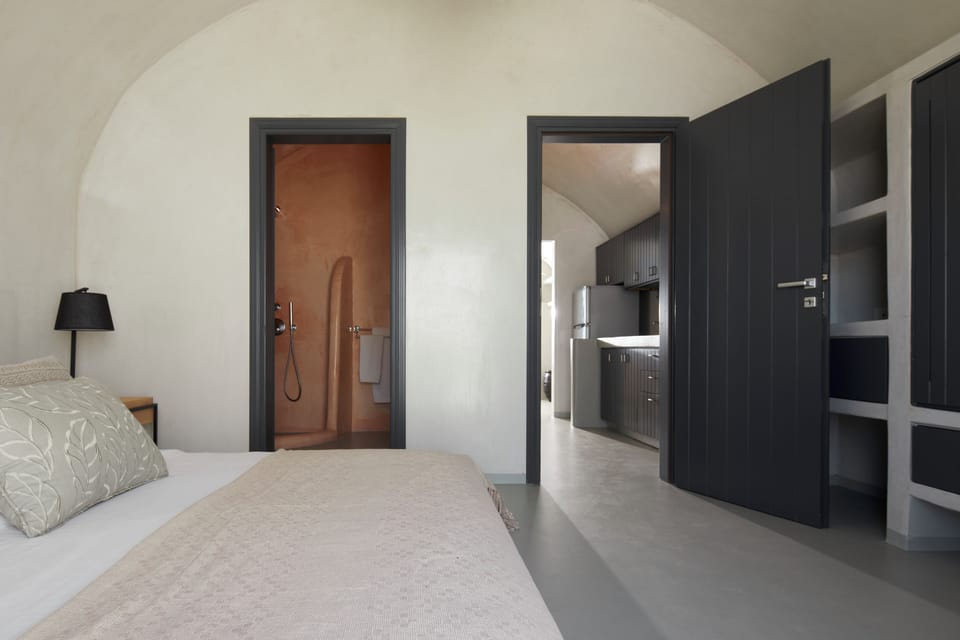 Master bedroom. Entrance and ensuite bathroom