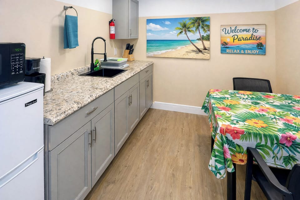 Deluxe Studio (Parrot) | Private kitchen