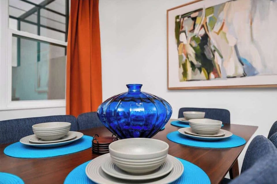 Spacious dining area with seating for everyone – perfect for family meals or gatherings.