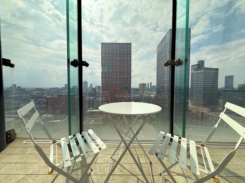 Modern Luxury in Manchester Apartment in Manchester