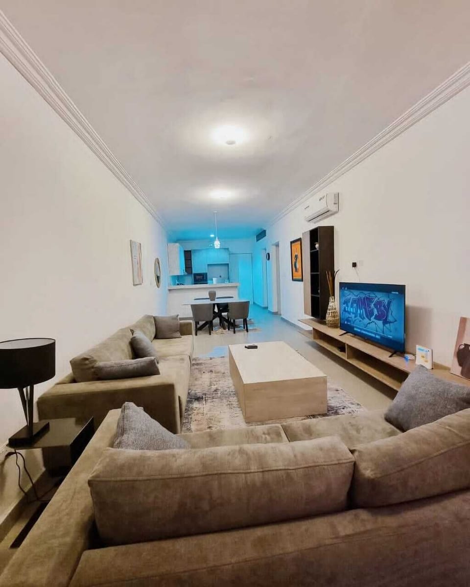 Classic Single Room, Balcony, City View | Living area