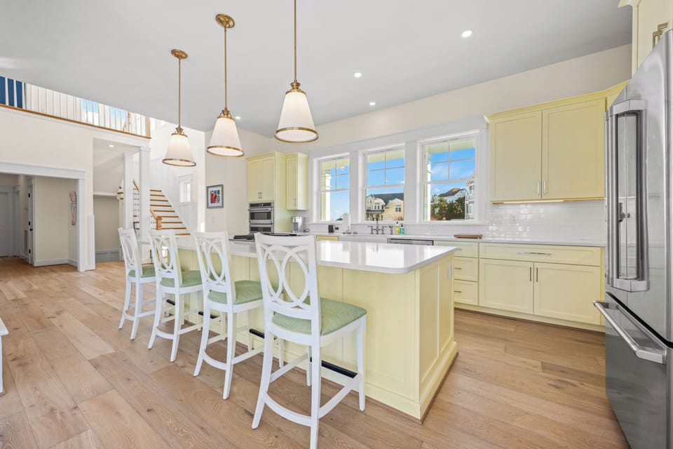 Kitchen Island - Mid Level