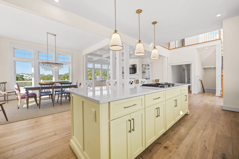 Kitchen Island - Mid Level