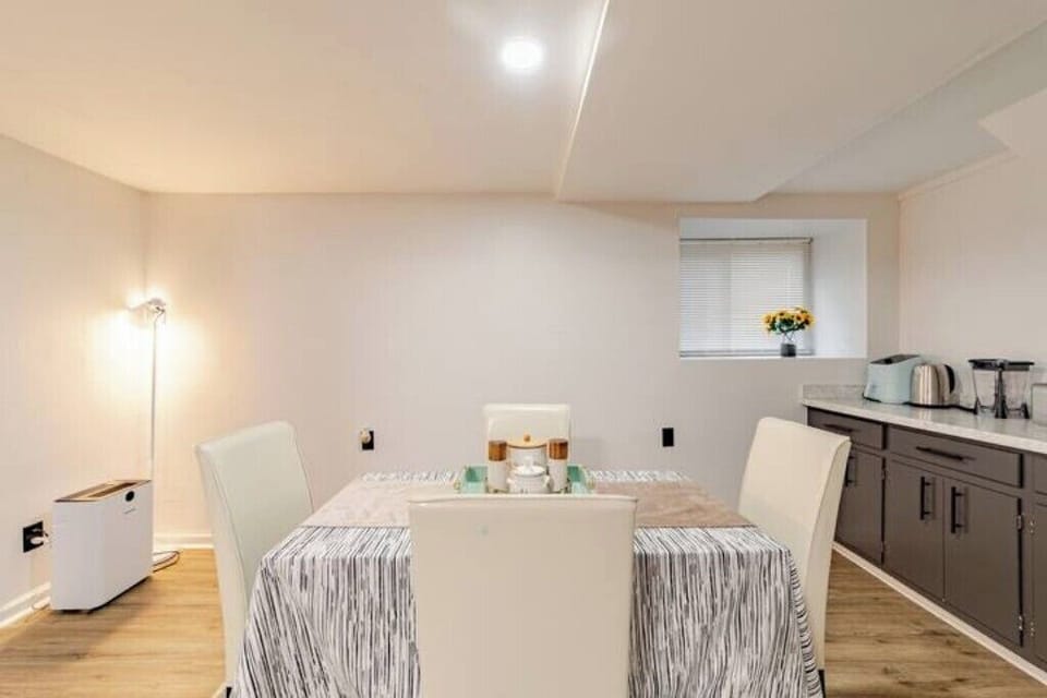 A family sized dinning set