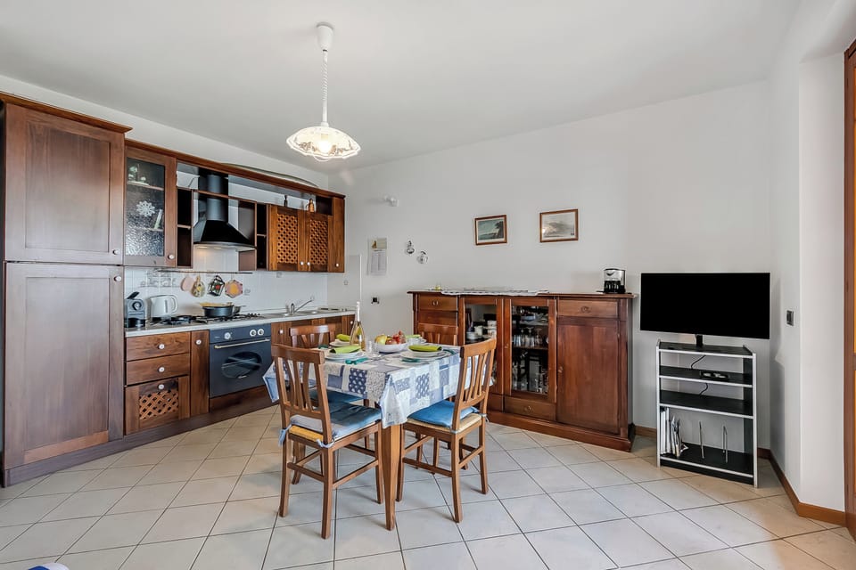 Standard Apartment, Multiple Bedrooms, Mountainside (Julia's House lakeview & shared pool) | Private kitchen | Fridge, microwave, oven, stovetop